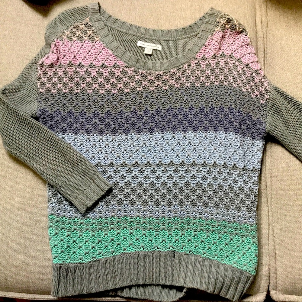 AE crew neck, 3/4 sleeve sweater, size XS